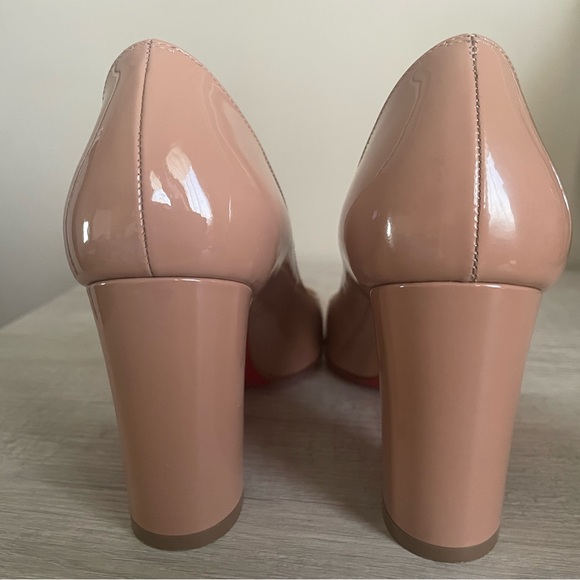 Authentic Christian Louboutin Lady Gena round toe pump in nude patent le… - Picture 9 of 12